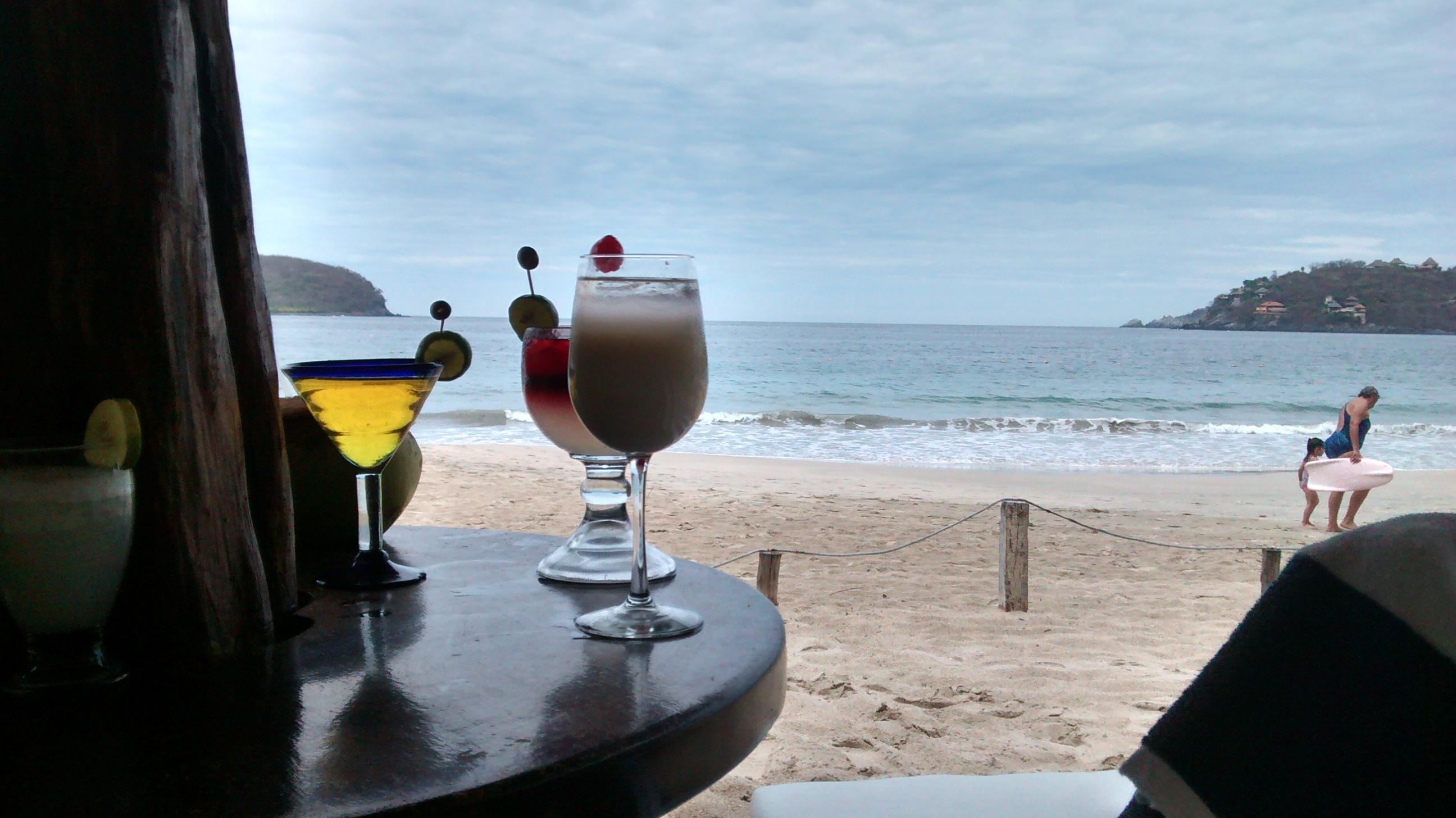 Hotel Catalina Beach Resort Zihuatanejo Exteriör bild