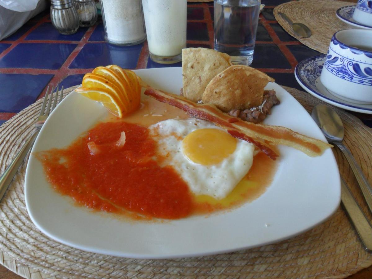 Hotel Catalina Beach Resort Zihuatanejo Exteriör bild
