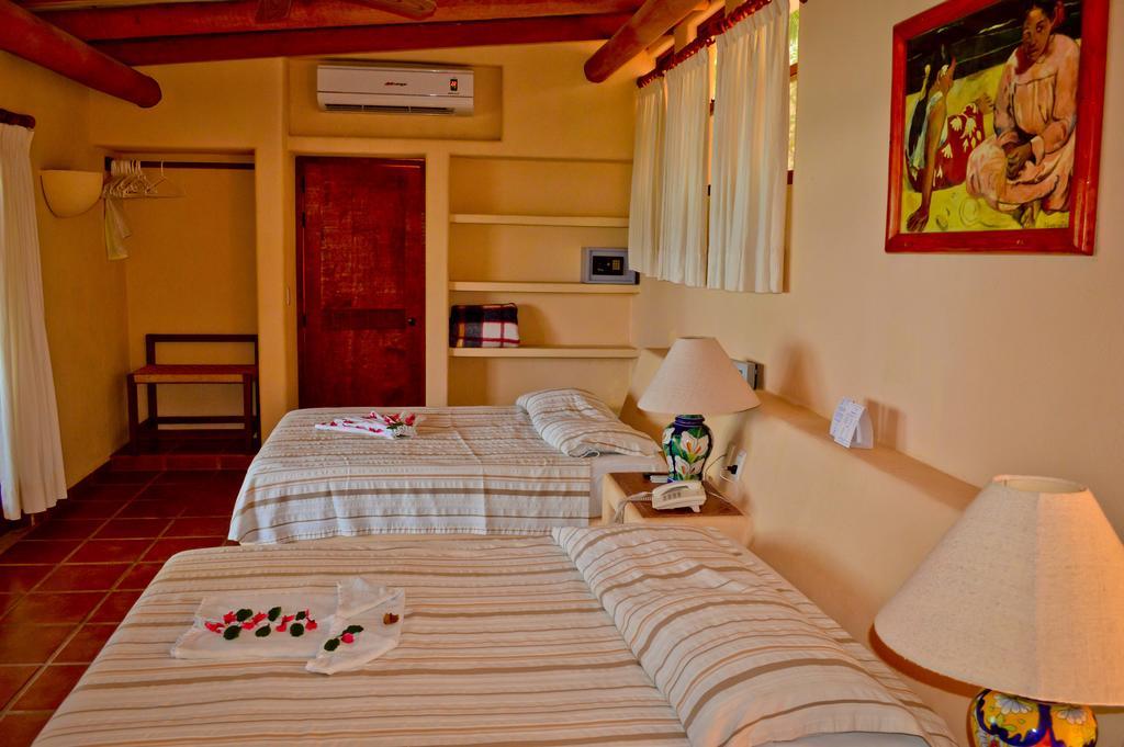 Hotel Catalina Beach Resort Zihuatanejo Exteriör bild